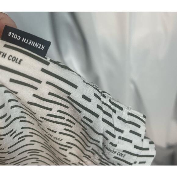 Kenneth Cole-New York Size L White and Green Mens Button Up - Picture 5 of 8